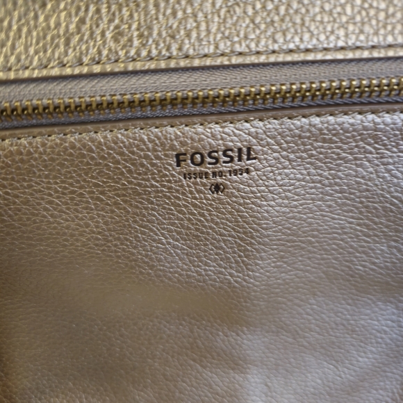 Fossil Women's Gold Pebbled Leather Crossbody Purse Bag - Picture 8 of 16